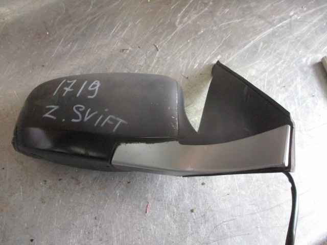 Зеркало наружное правое Suzuki Swift 2005